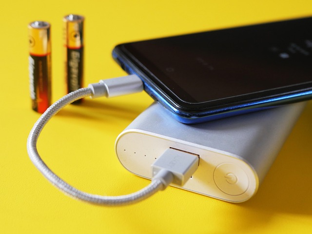 目の疲れだけでなくスマホのバッテリーにも優しい